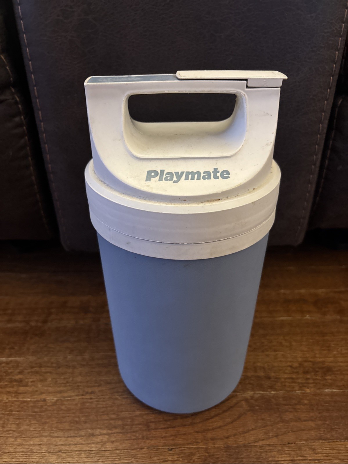 Vintage 1989 Igloo Playmate 1/2 Gallon Water Jug.      C2