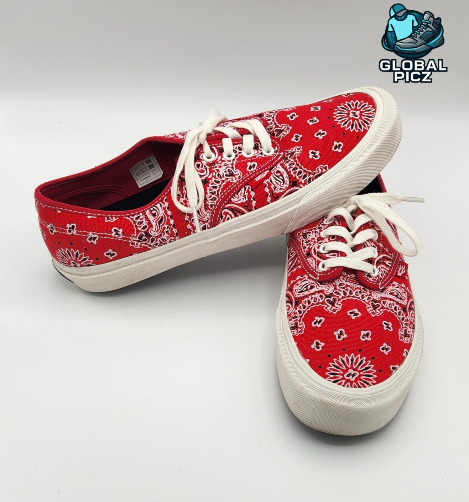 Straye Red Bandana Design Skateboarding and Casual Wear Sneakers Mens size 13
