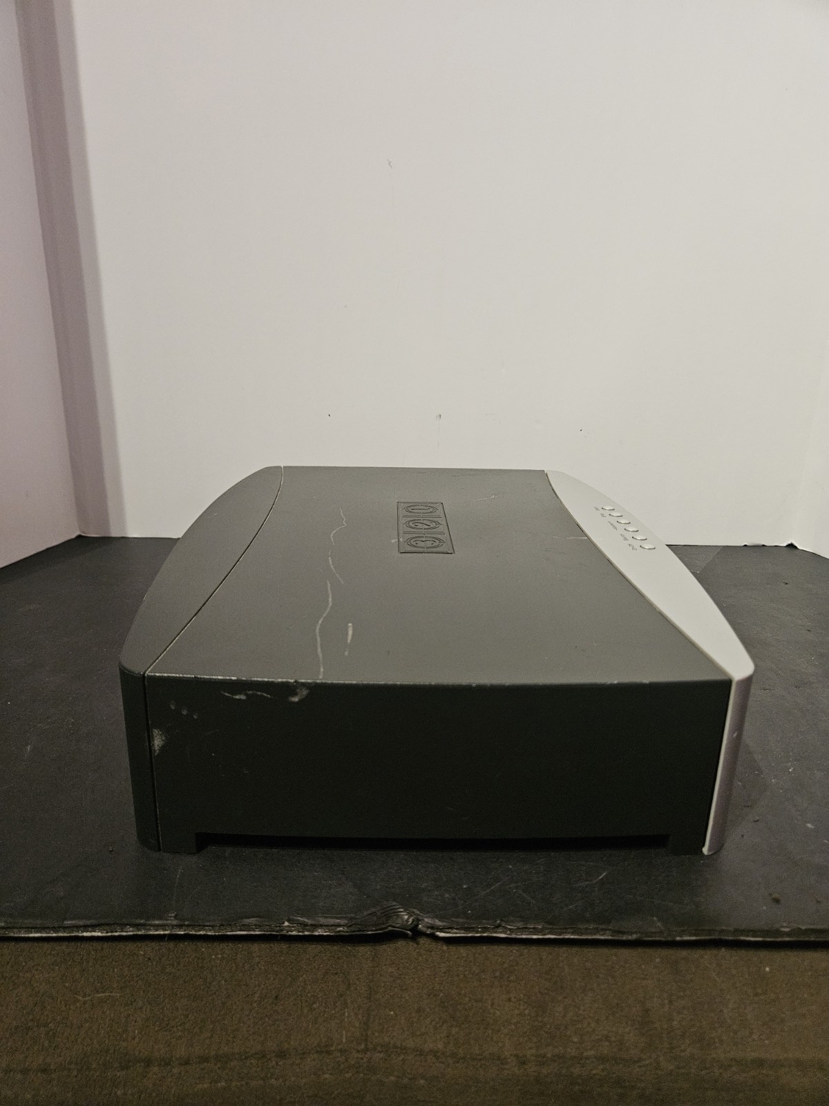 Bose Model AV3-2-1 II Media Center Console Only READ DESCRIPTION
