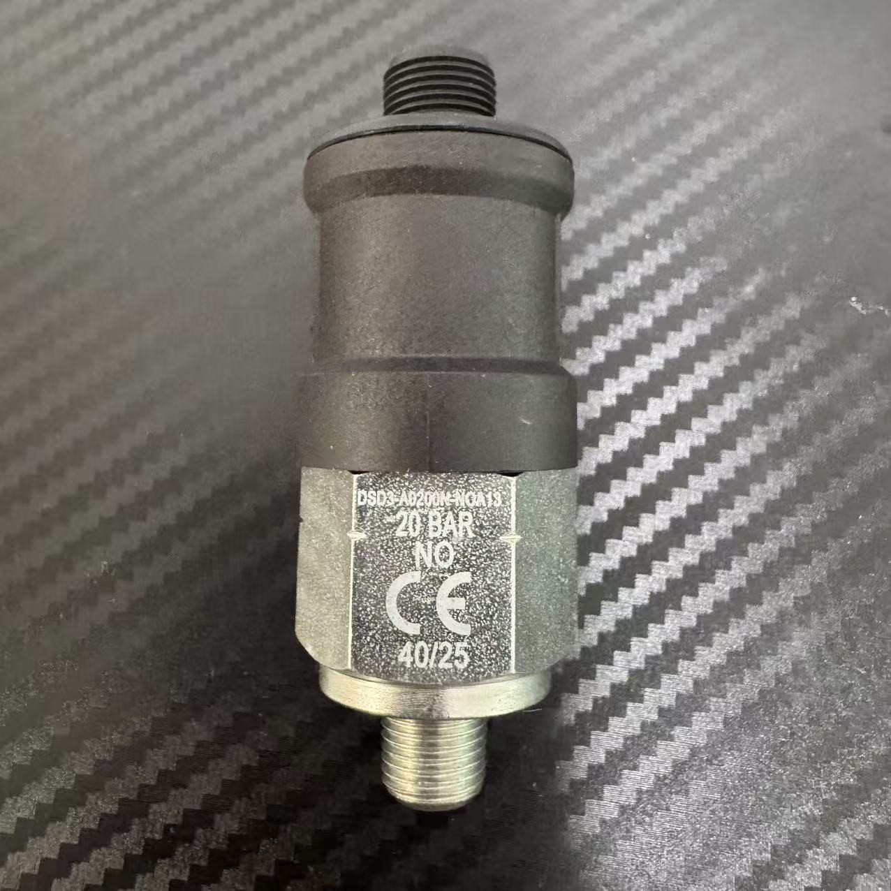 1PC Pressure Switch DSD3-A0200N-NOA13 DSD3A0200NNOA13 Pressure Switch