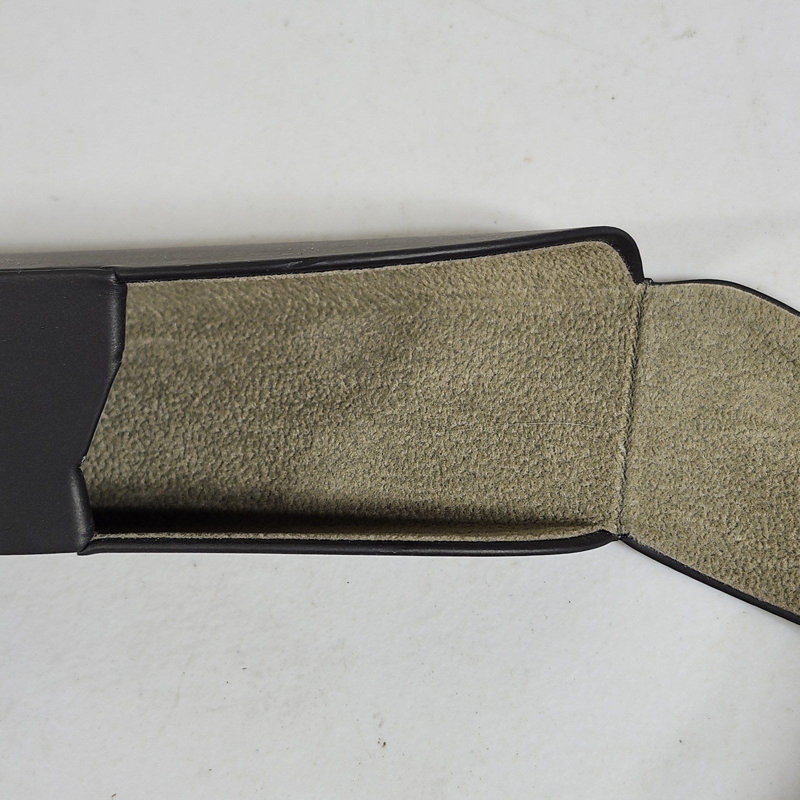 Silhouette Medium Black Magnetic Flap Eyeglass Case