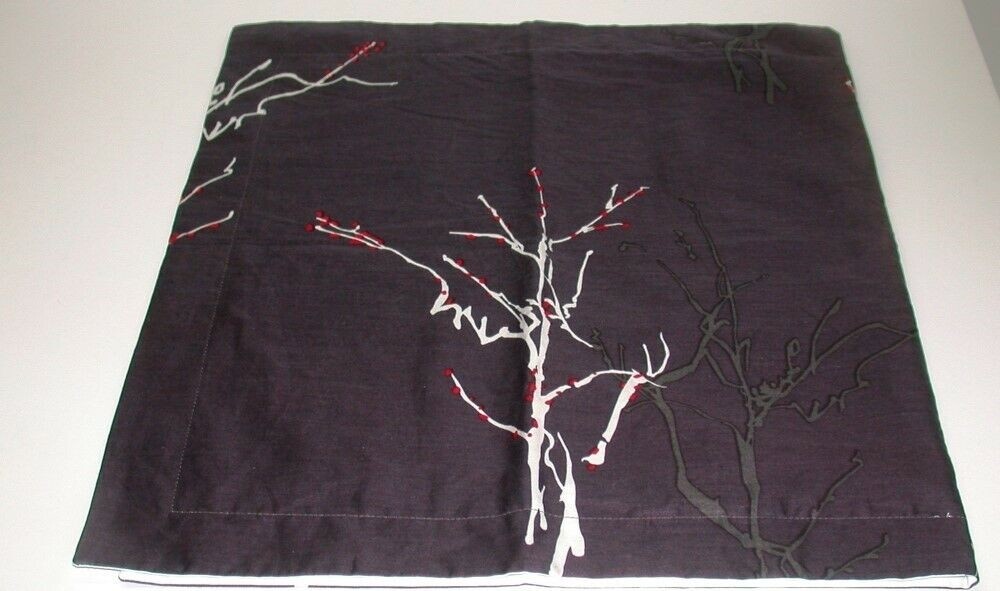(1) Tailored Flanged Pillow Sham ~ Black White Red ~ King 23.5" x 39" **NEW**