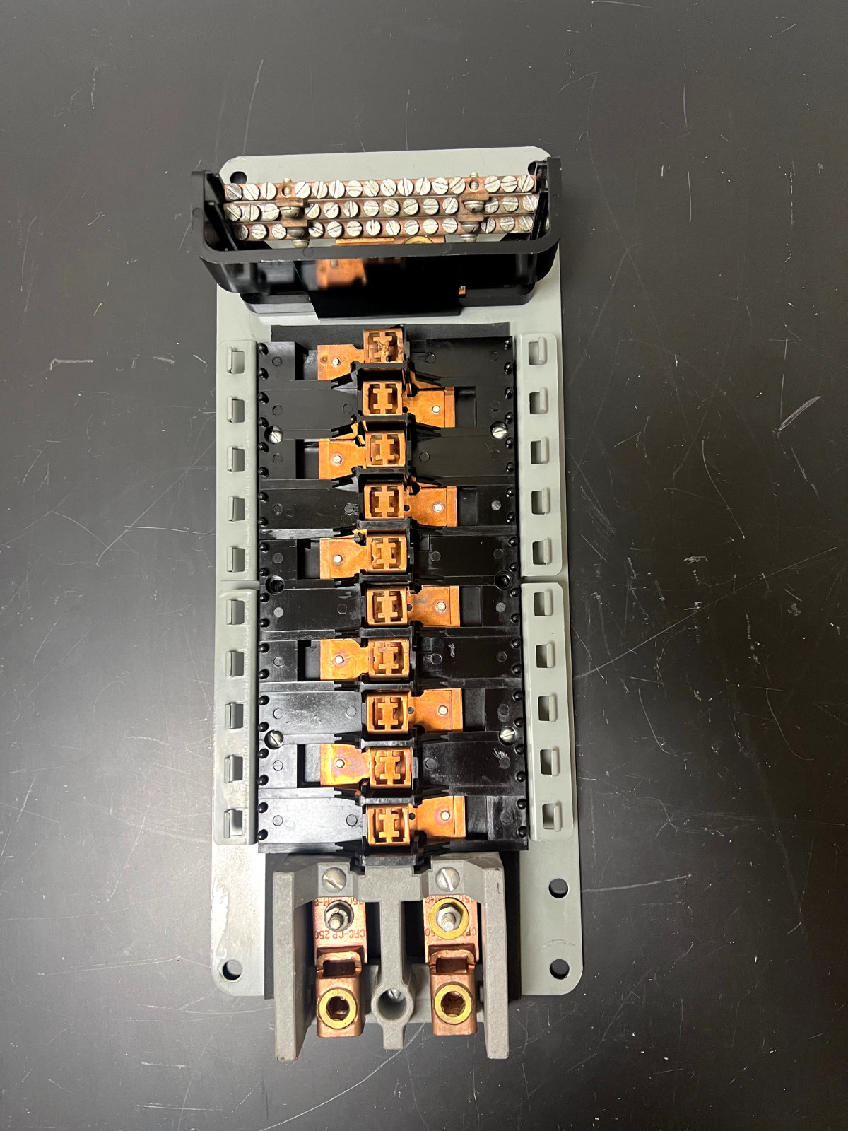 FPE FEDERAL PACIFIC ELECTRIC SINGLE PHASE MLO PANEL INTERIOR