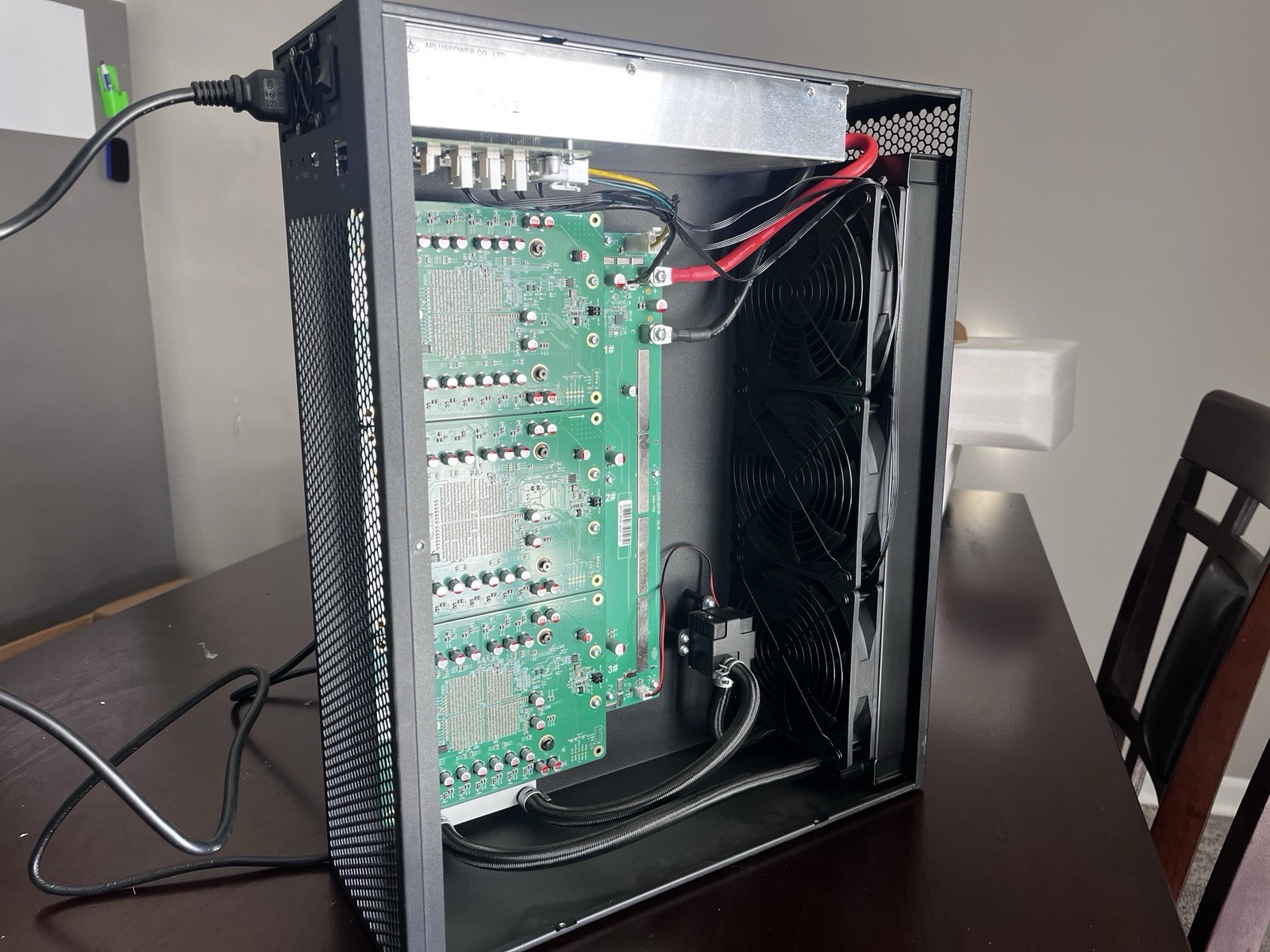 New iPollo V2H 3800M 475W Hydro Miner ETC ETHF OCTA ZIL Octa ASIC Home Miner