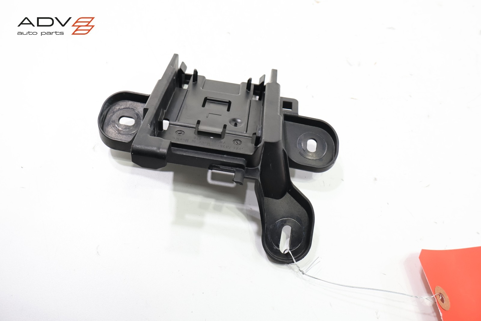 2025 VOLKSWAGEN TIGUAN REAR LEFT BLIND SPOT RADAR SENSOR MODULE BRACKET OEM