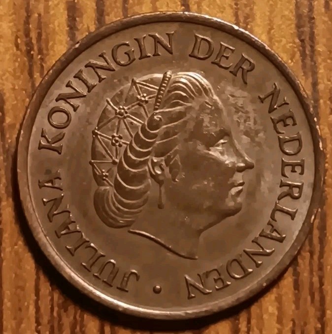 1975 Netherlands 5 Cents World Money. Nice Coin In Good Condition. (A83)