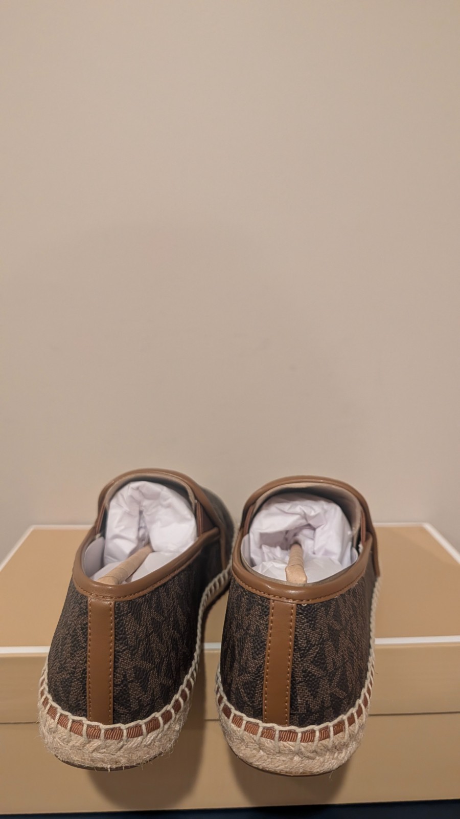 MICHAEL Michael Kors Women's Kingsley Espadrille Flats Size 9 NIB