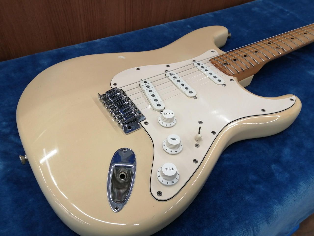 Fernandes Stratocaster Type BUNNY CUSTOM FST SERIES Used