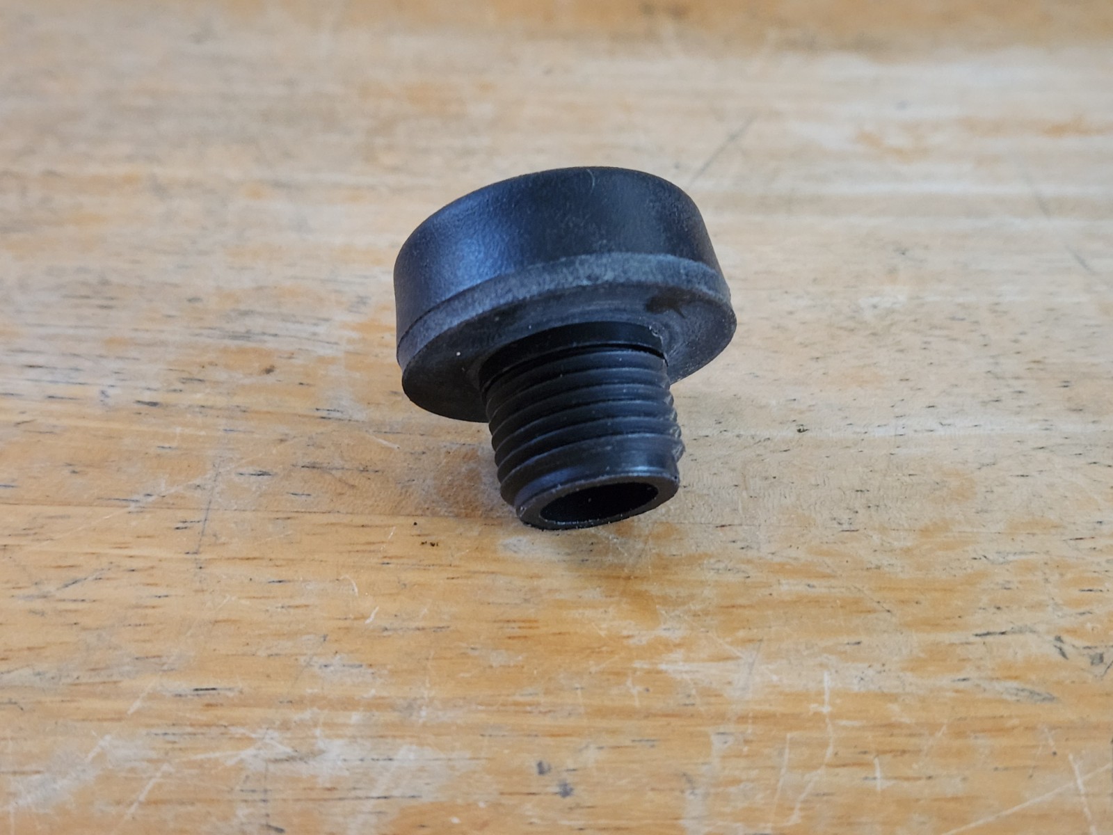 EAGLE FISH I.D. 128 Fish Finder Plastic Mount Screws Bracket Original OEM