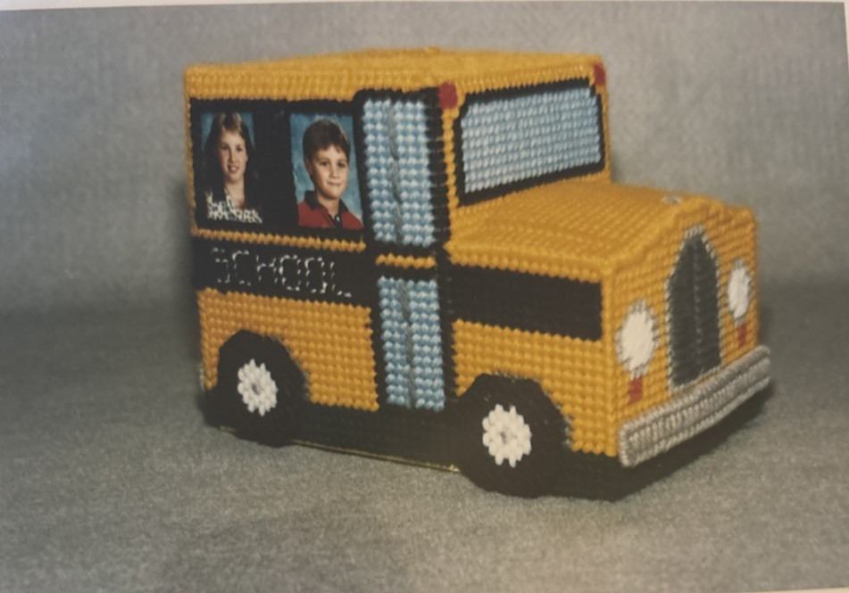 Vtg Rare Studio M SCHOOL BUS TISSUE COVER &PHOTO DISPLAY Needlepoint '91 pattern