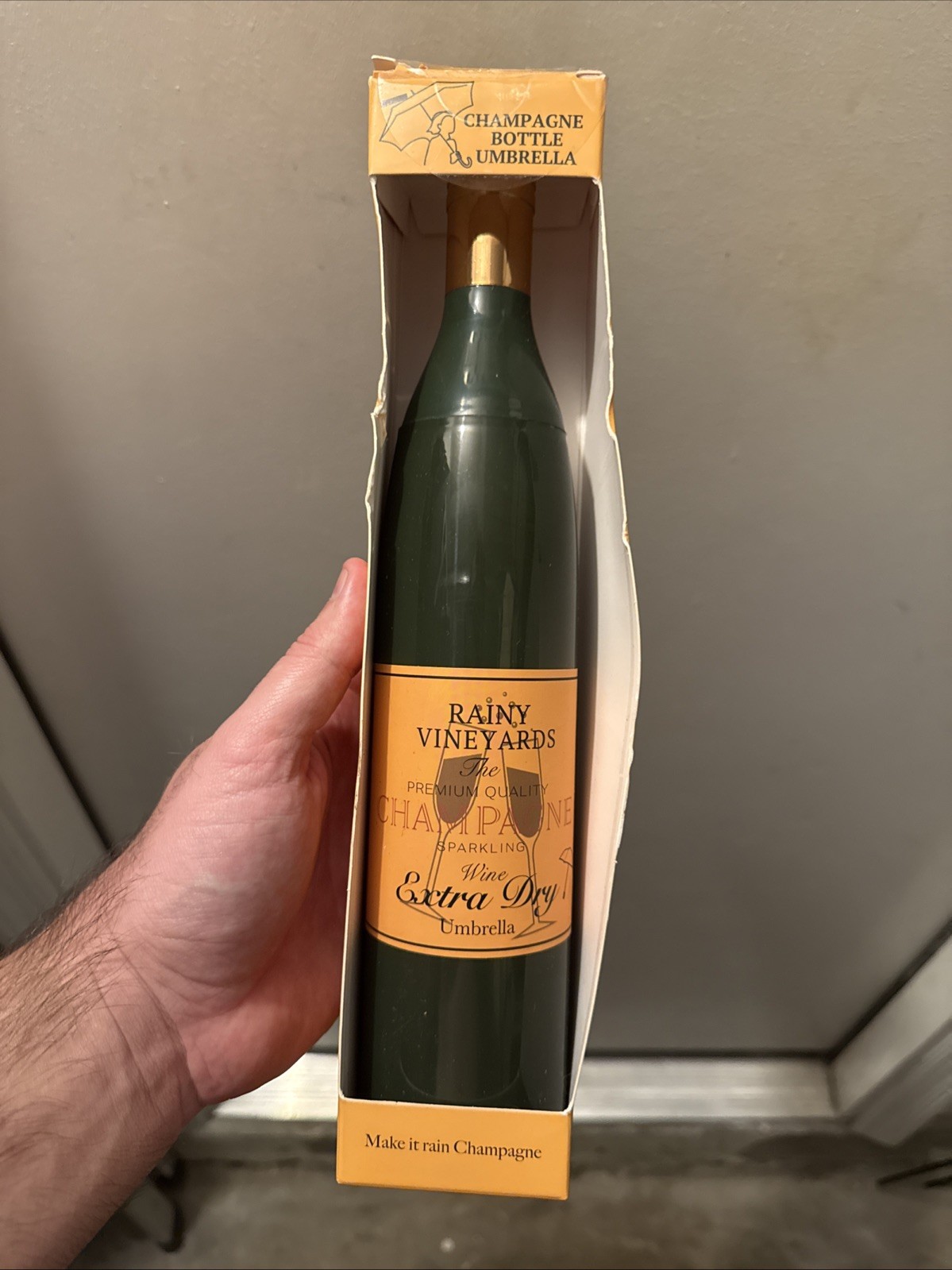 Rainy Vineyards Brand: Green Wine Bottle Umbrella, New (o)