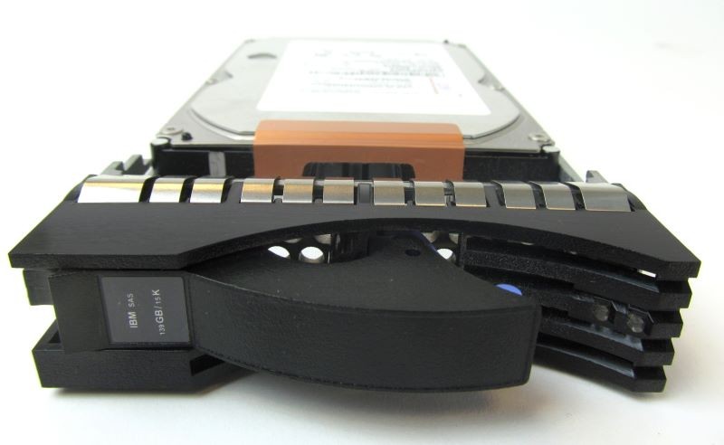 IBM 42R6679 139.5GB 15K RPM SAS 3.5" Server Hot Swap Hard Drive HDD (IBM i5) z7