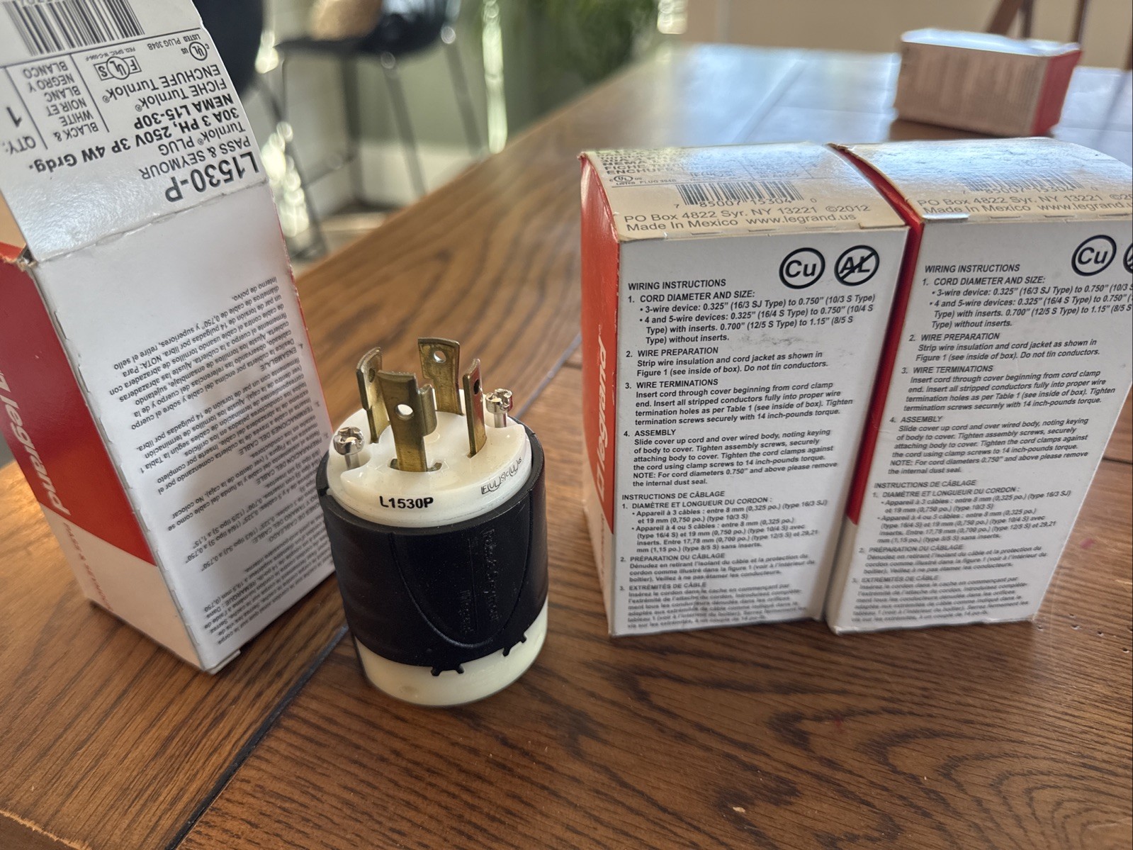 Pass & Seymour Legrand L1530-P Plug w/Rubber Base 30A 250V 4W 3P Lot Of 3!!!