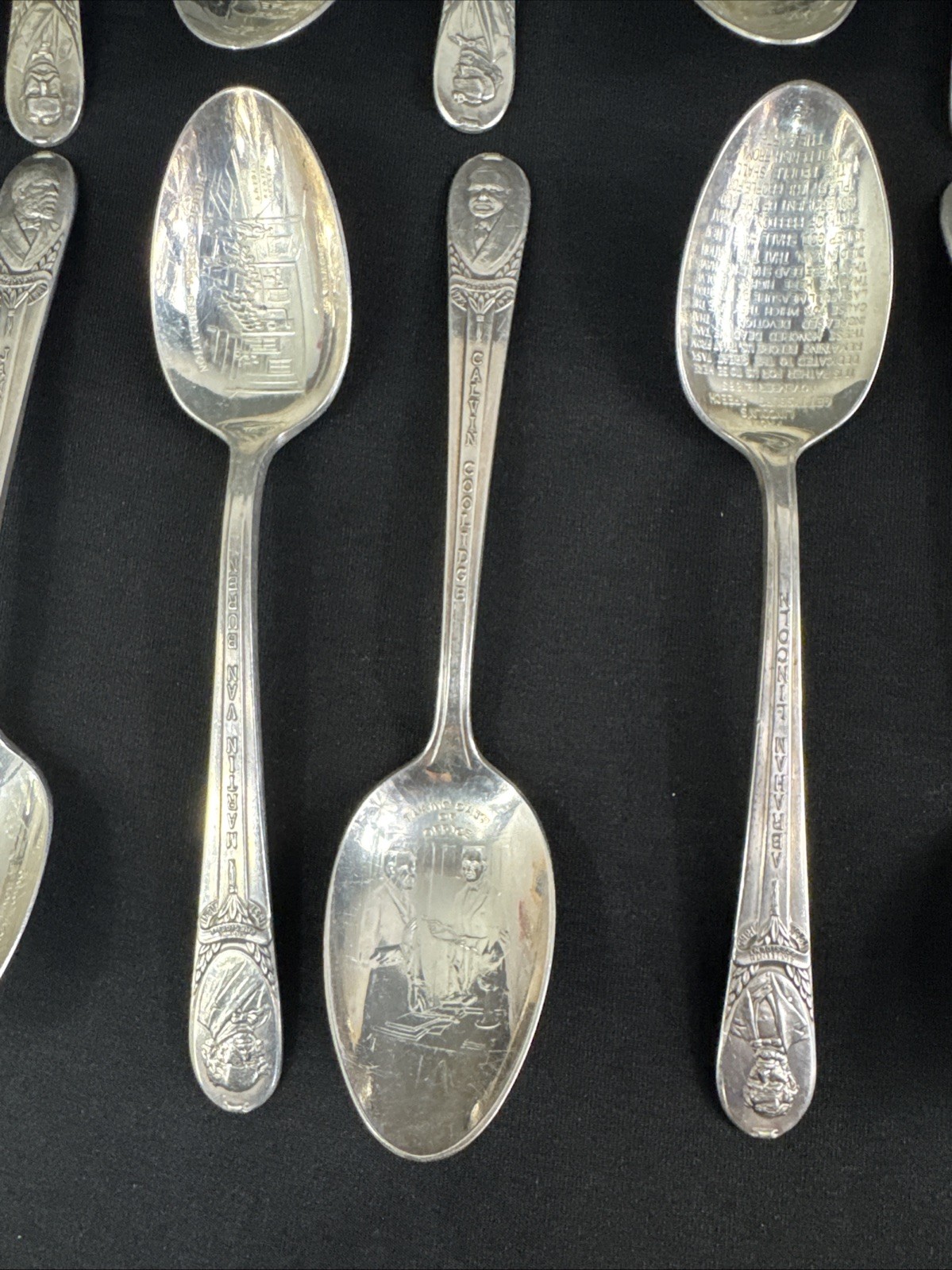 WM Rogers 30 Piece Silverplate Presidential Spoon Set