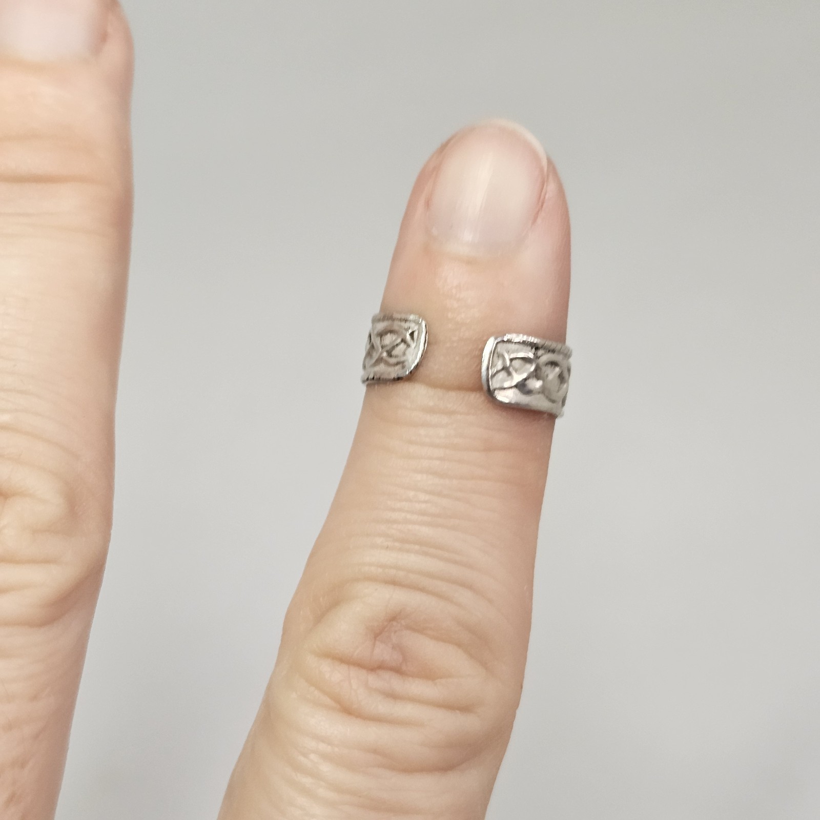 925 Sterling Silver Celtic Knot Toe Ring Open Adjustable Band