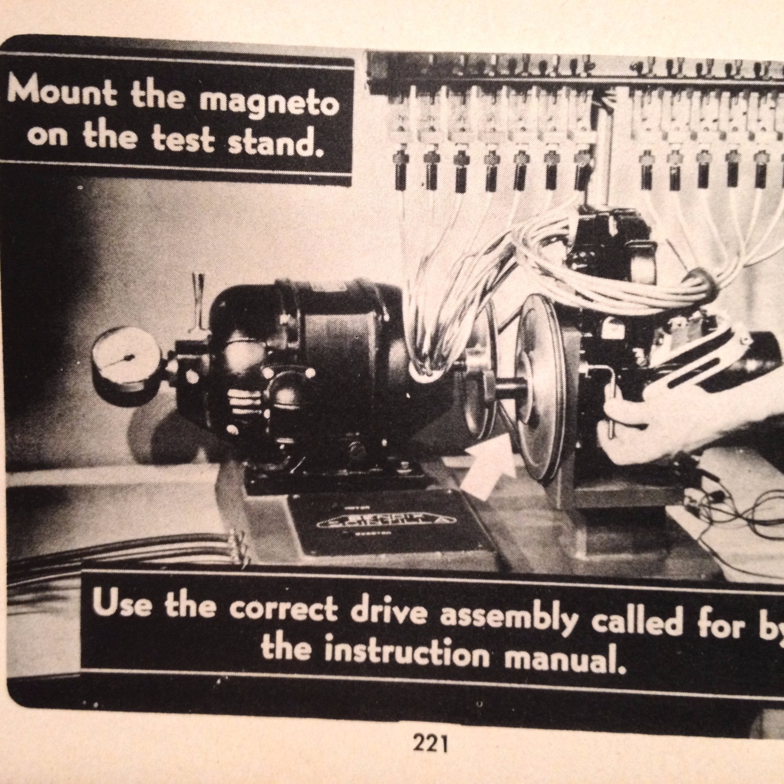 Scintilla SF14RN-8 and SF14LN-8 Magneto Service Training Manual