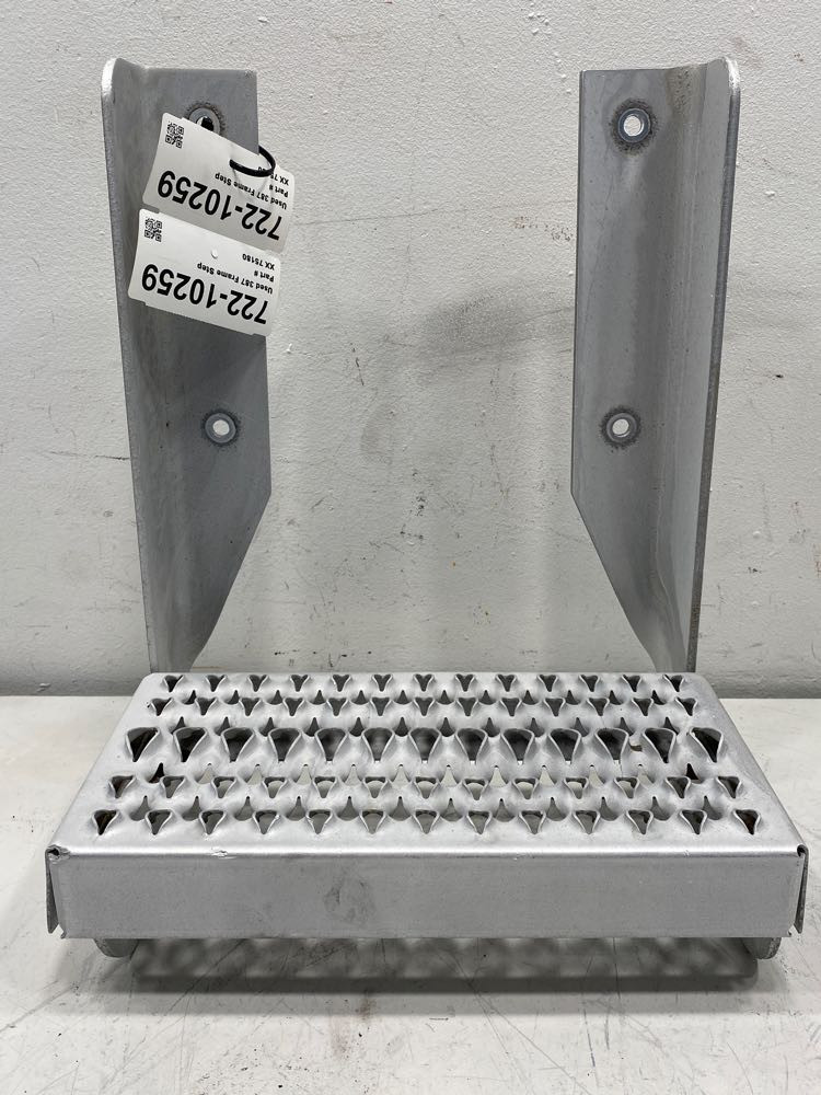 2004 Frame Step for Peterbilt 387 (722-10259)