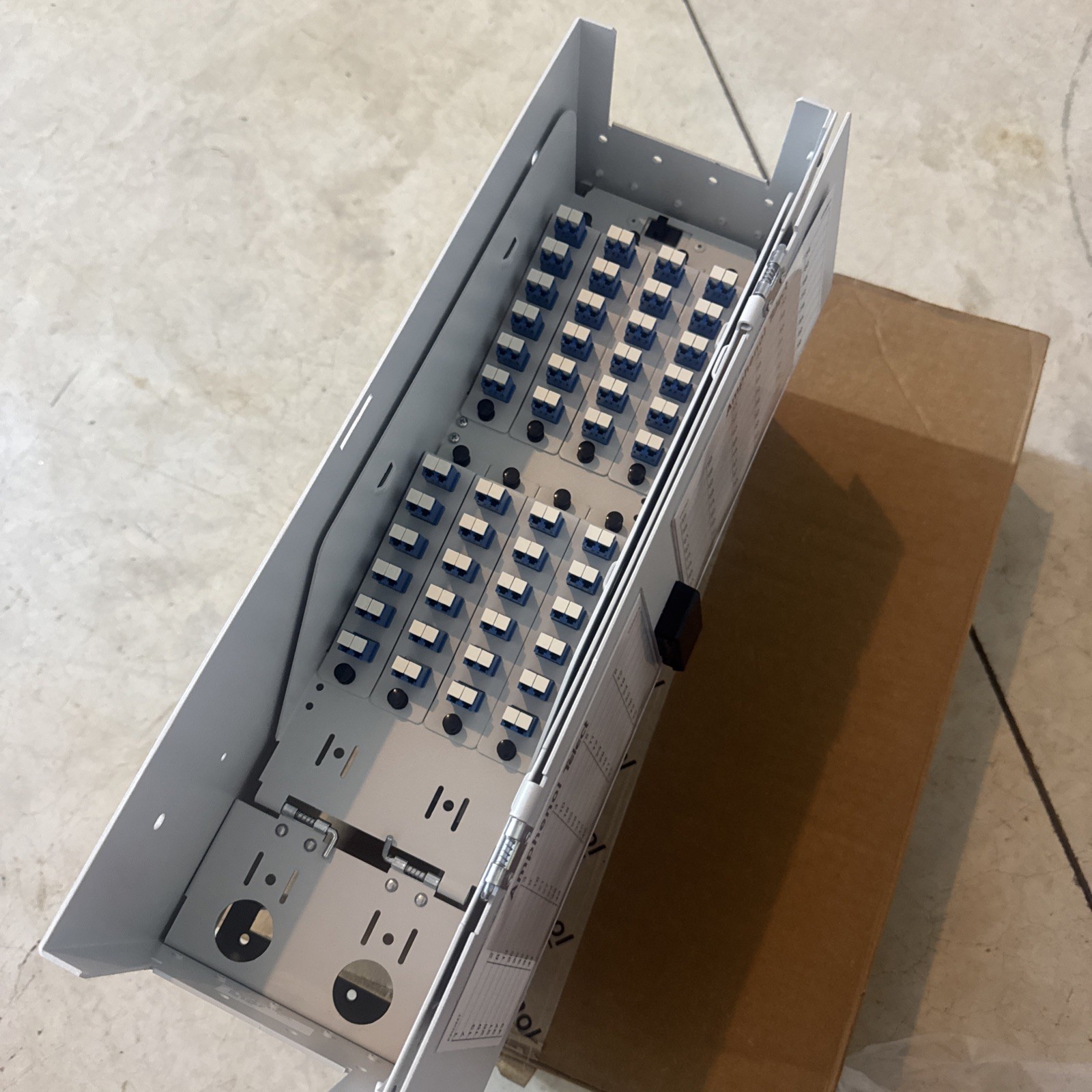 Amphenol Telect LCX LCX-H3RU-96 96-Port LC/UPC Fiber Patch Panel 3RU 19/23"
