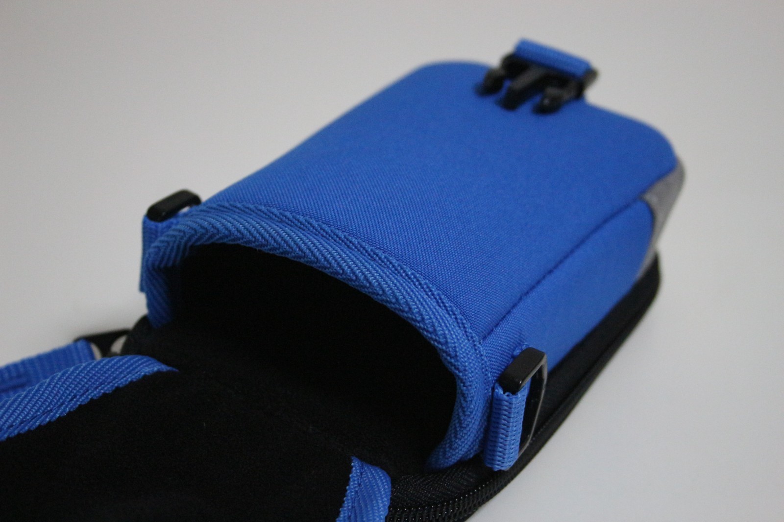 Doraemon Nintendo DS Carrying Pouch / Case - Blue with Strap / Japan/ Near Mint