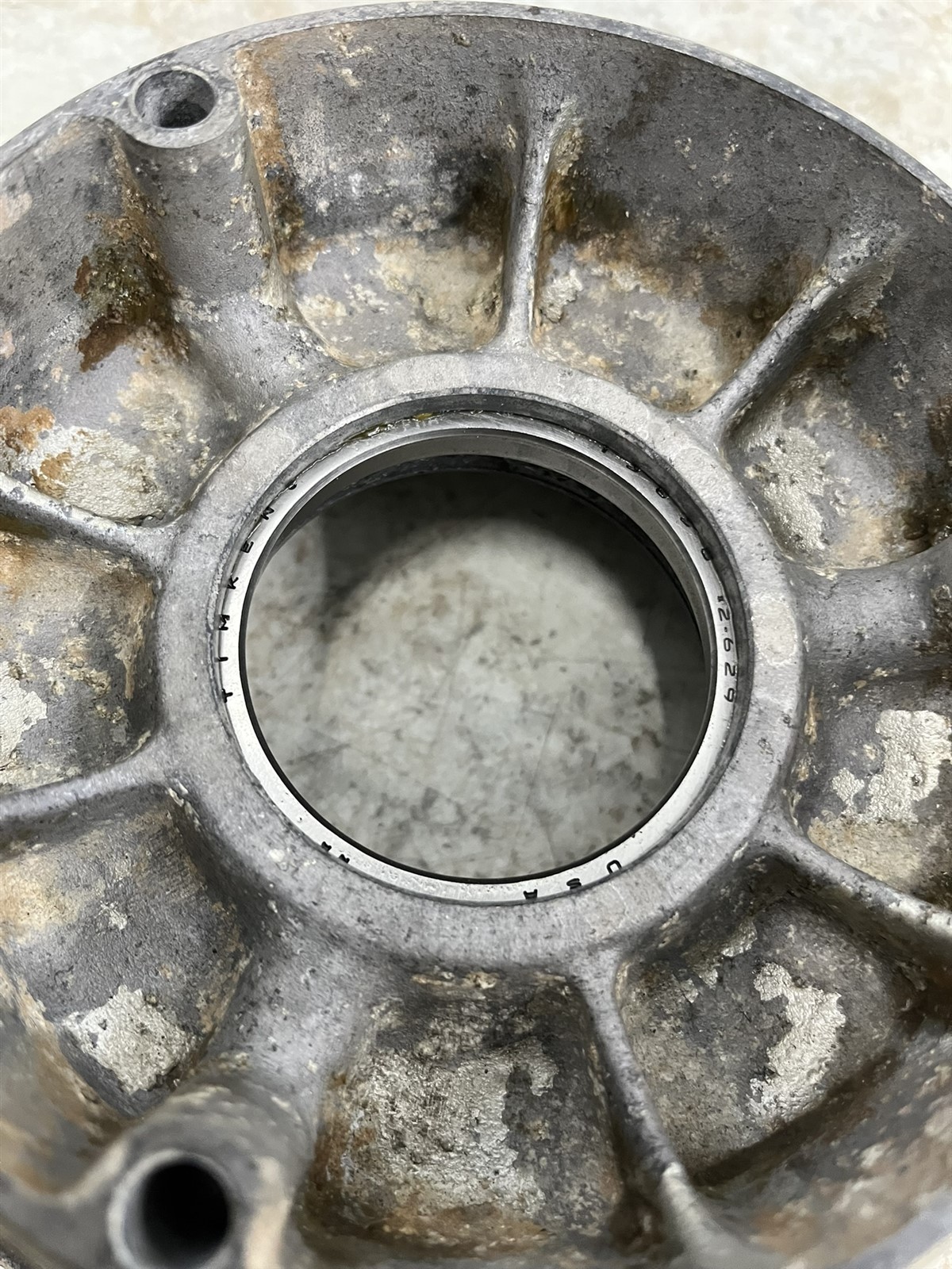 Grumman Yankee AA-1 Cleveland 40-86A 600 6.00 x 6 Main wheel rim hub 162-02700