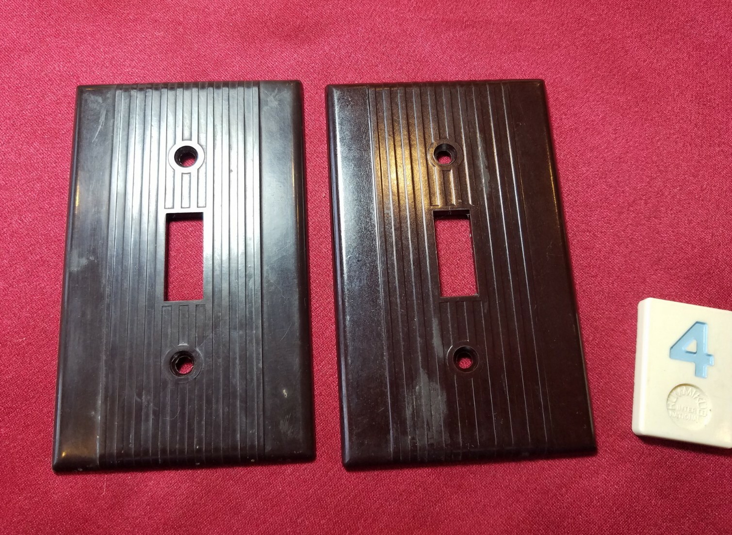 2 Vtg Deco Brown Single Gang Switch Wall Plates Cover Ribbed Bakelite - BB4