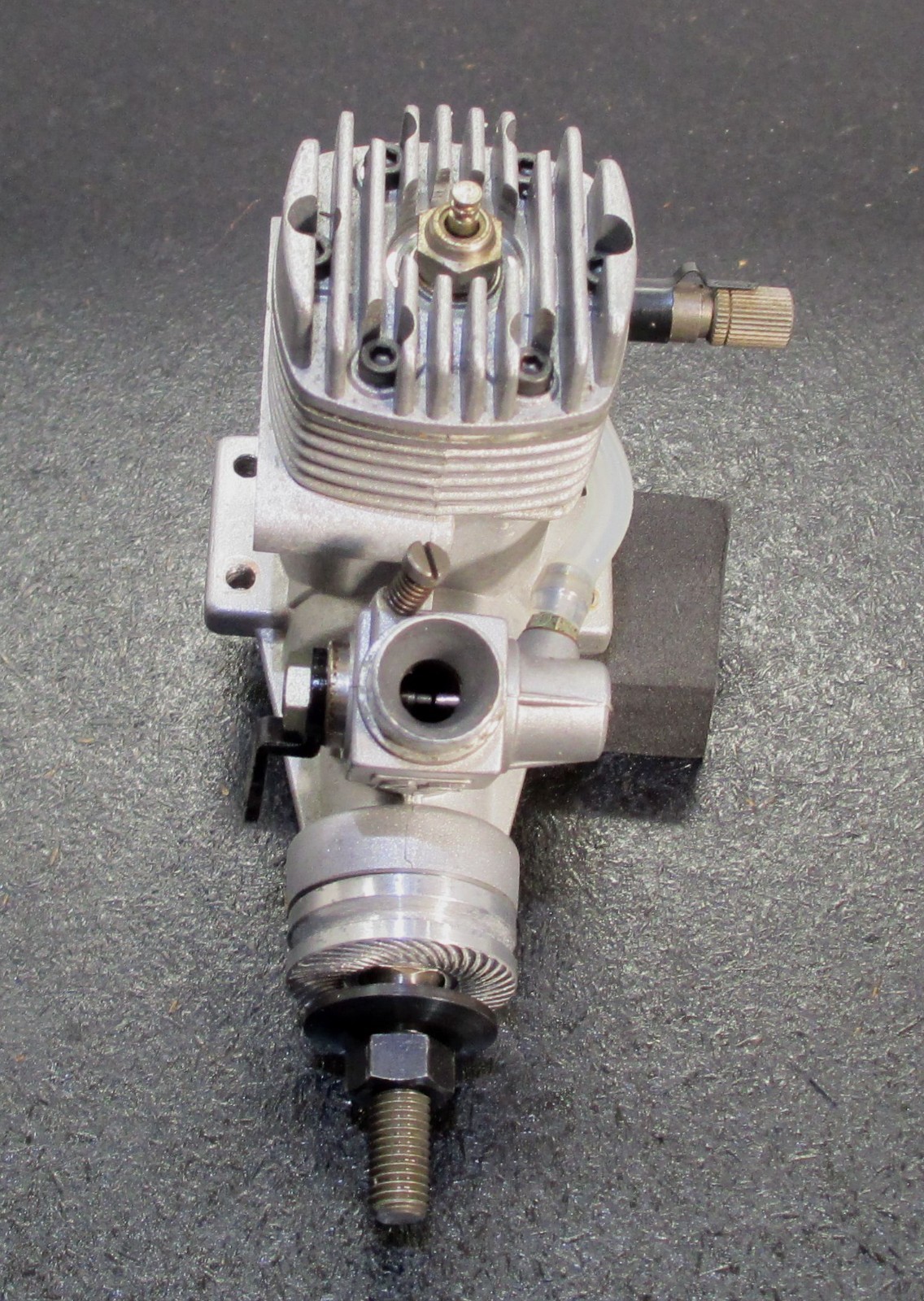 O.S. MAX-25FX 4.07cc 2-Stroke Glow Engine Includes muffler; used for RC airplane