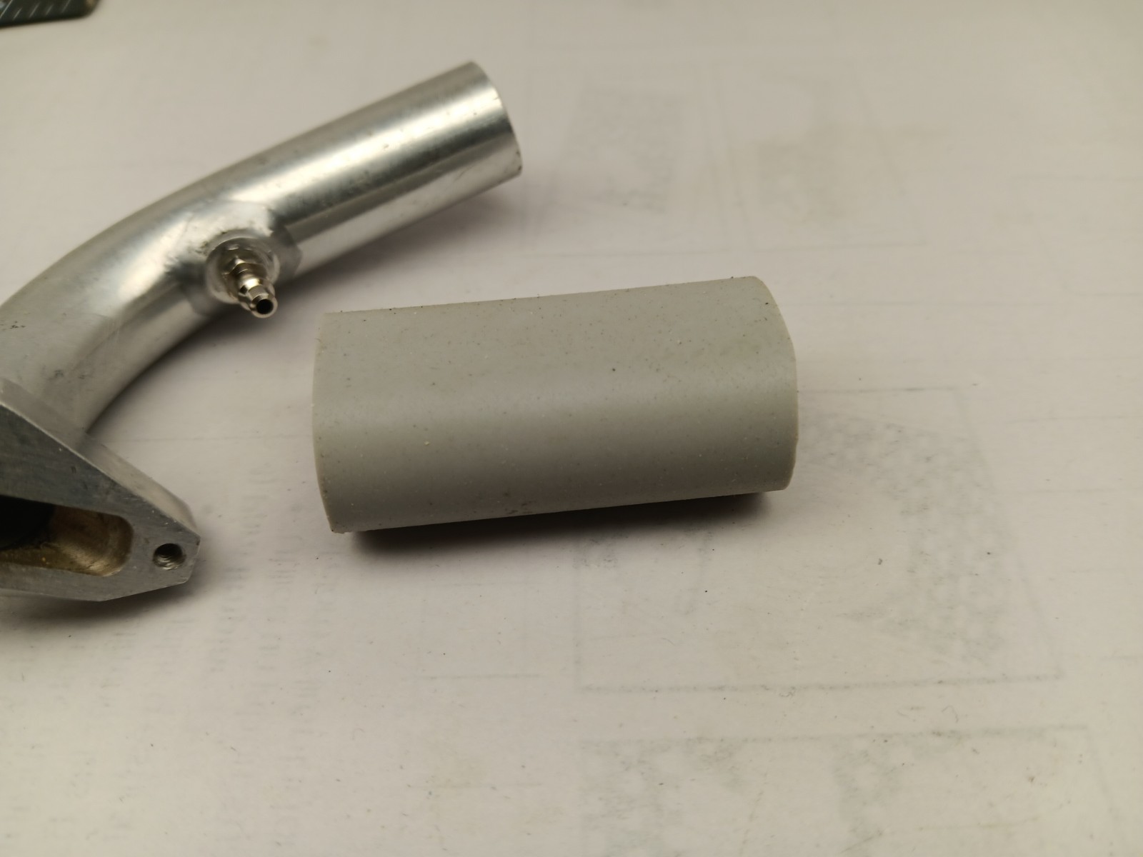 Exhaust Header & Mounting Screws for RC & Model Airplane Engine