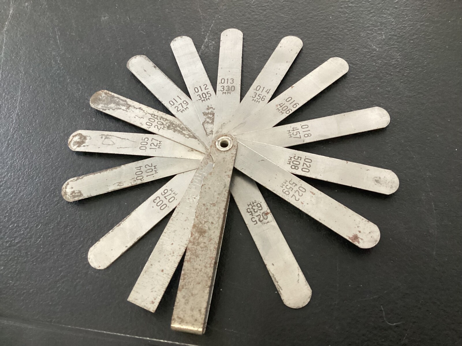 Filler Guage Set (12) Measurment Blades and 3" Ruler