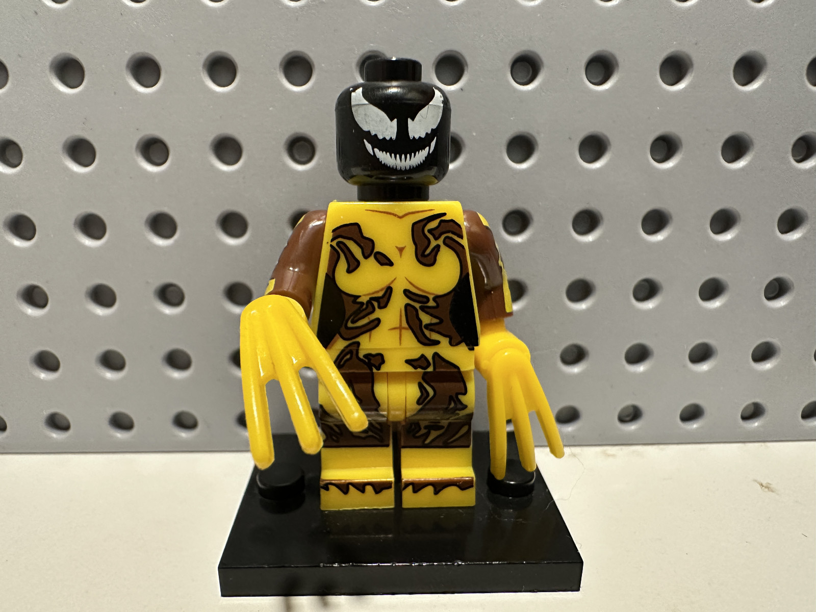 LEGO Marvel Scream Venom Custom MInifgure New