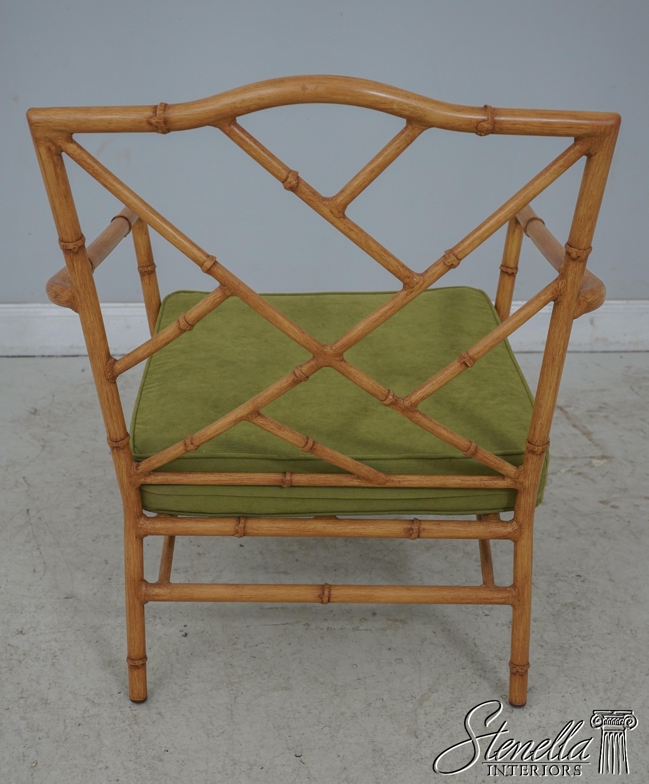 F60374: Bamboo Form Modern Design Aluminum Patio Chair