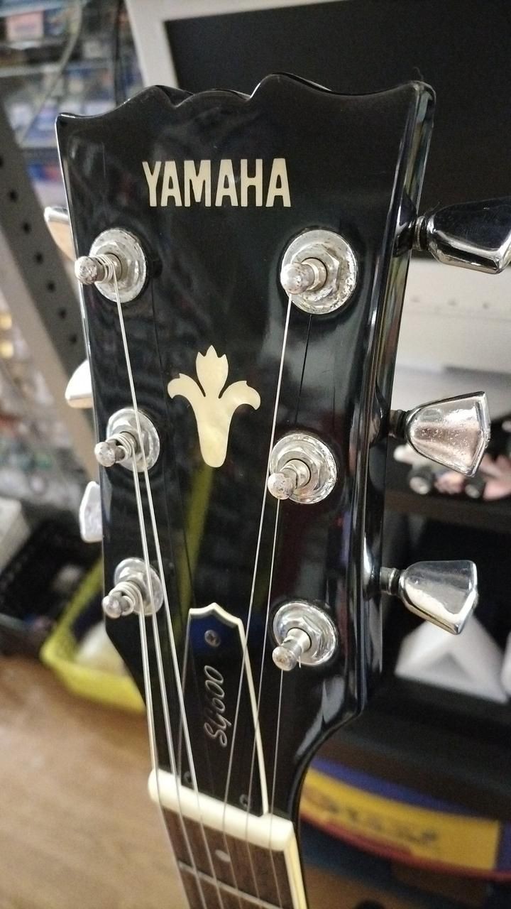 Yamaha Electric Guitar SG600 Used