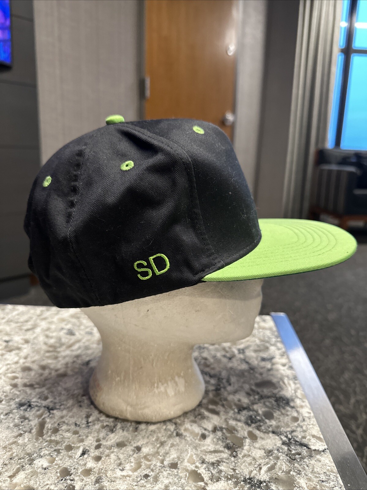 Mount Rushmore SD Lime Green and Black Hat Cap Snapback EUC