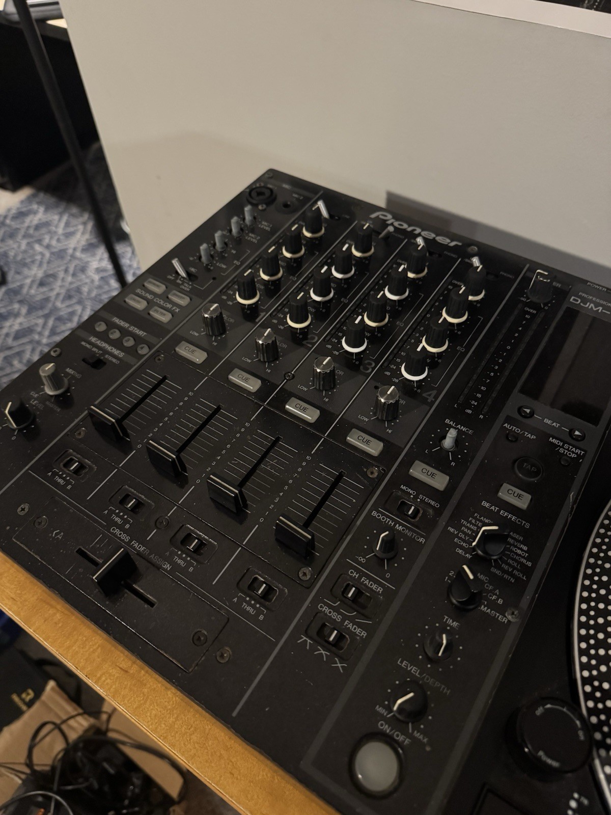 Pioneer DJ DJM-800 4-Channel Professional DJ Mixer