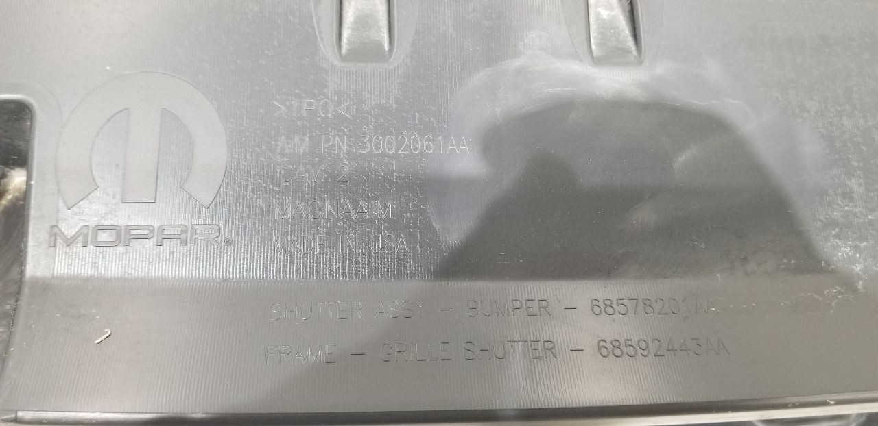 25 DODGE RAM 1500 LARAMIE 3.0L LOWER AIR SHUTTER