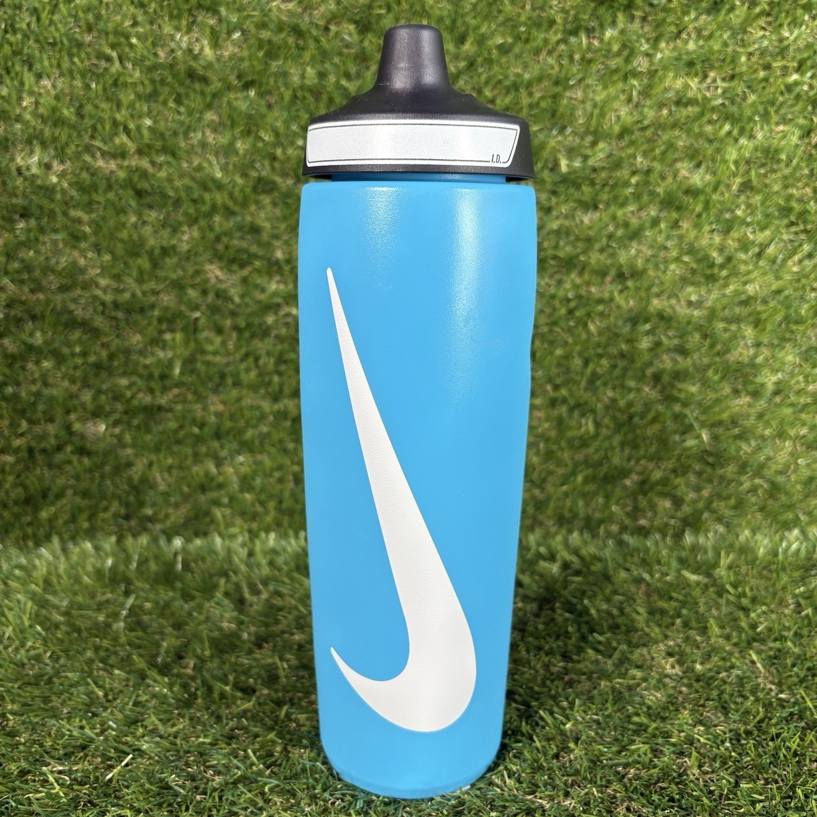 Nike Refuel Bottle 24 oz Sports Bottle Light Blue  NEW