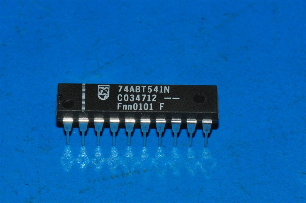 New (60pcs) 74ABT541N PHILIPS SEMI IC Logic
