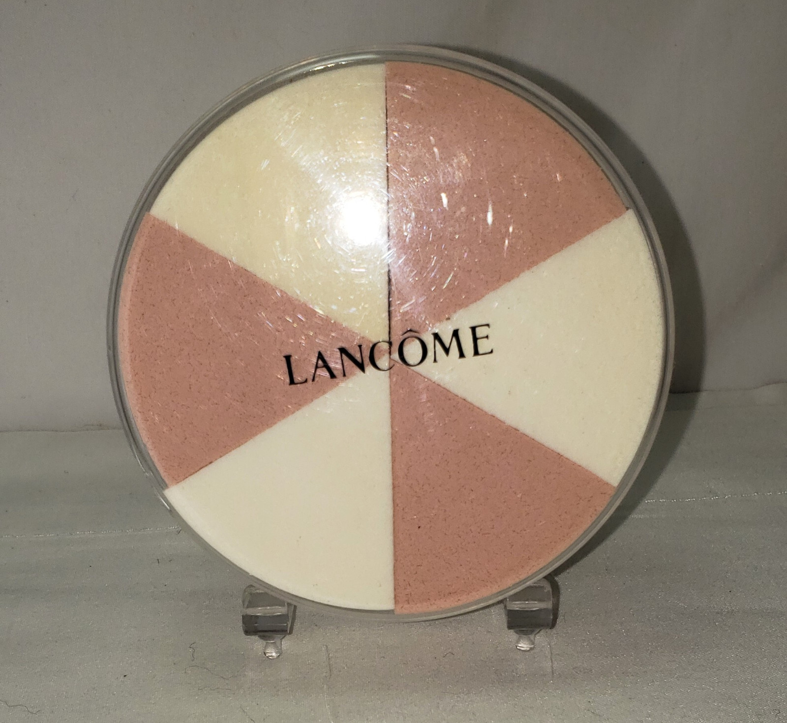 Lancome Set of 6 triangle makeup sponges Never Used in Original Package