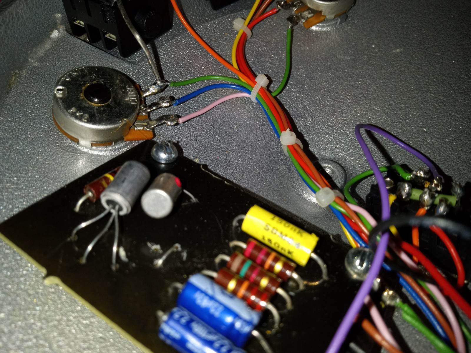 Dallas Arbiter fuzz face Cornell pedal