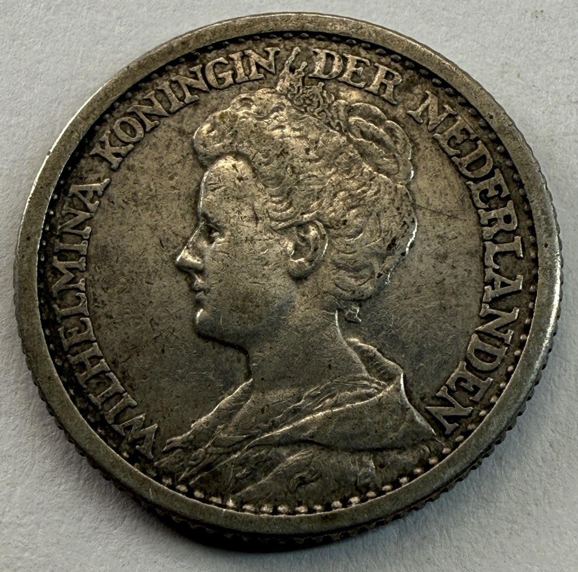 1910 Netherlands Wilhelmina 25 Cents - Key Date XF/AU .640% World Silver