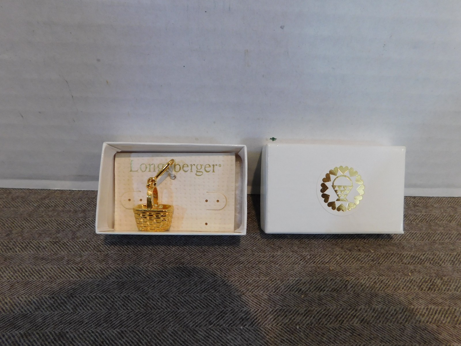 Longaberger Gold Tone Basket Zipper Pull New