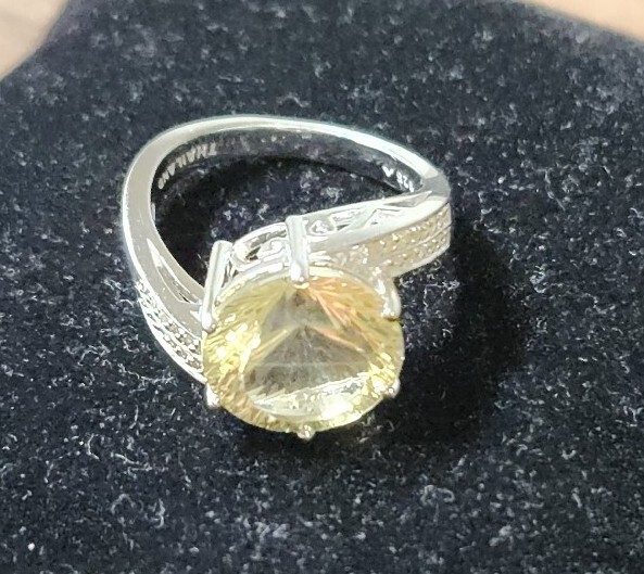 Womans Ring Round Yellow Stone Sterling 925 Band Size 9 ESTATE  FIND
