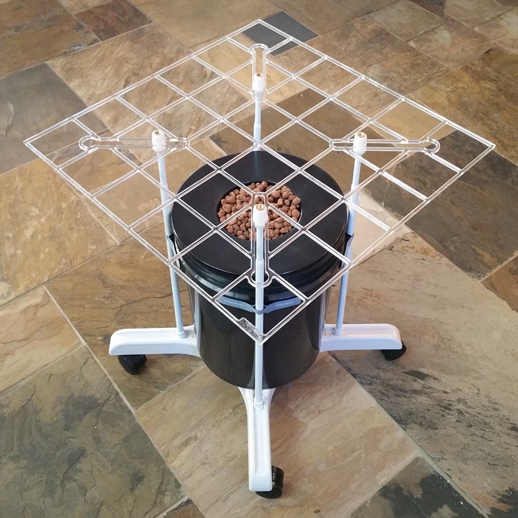 ScrOG Kit - "P SCROG Single Screen" shown with DWC bucket