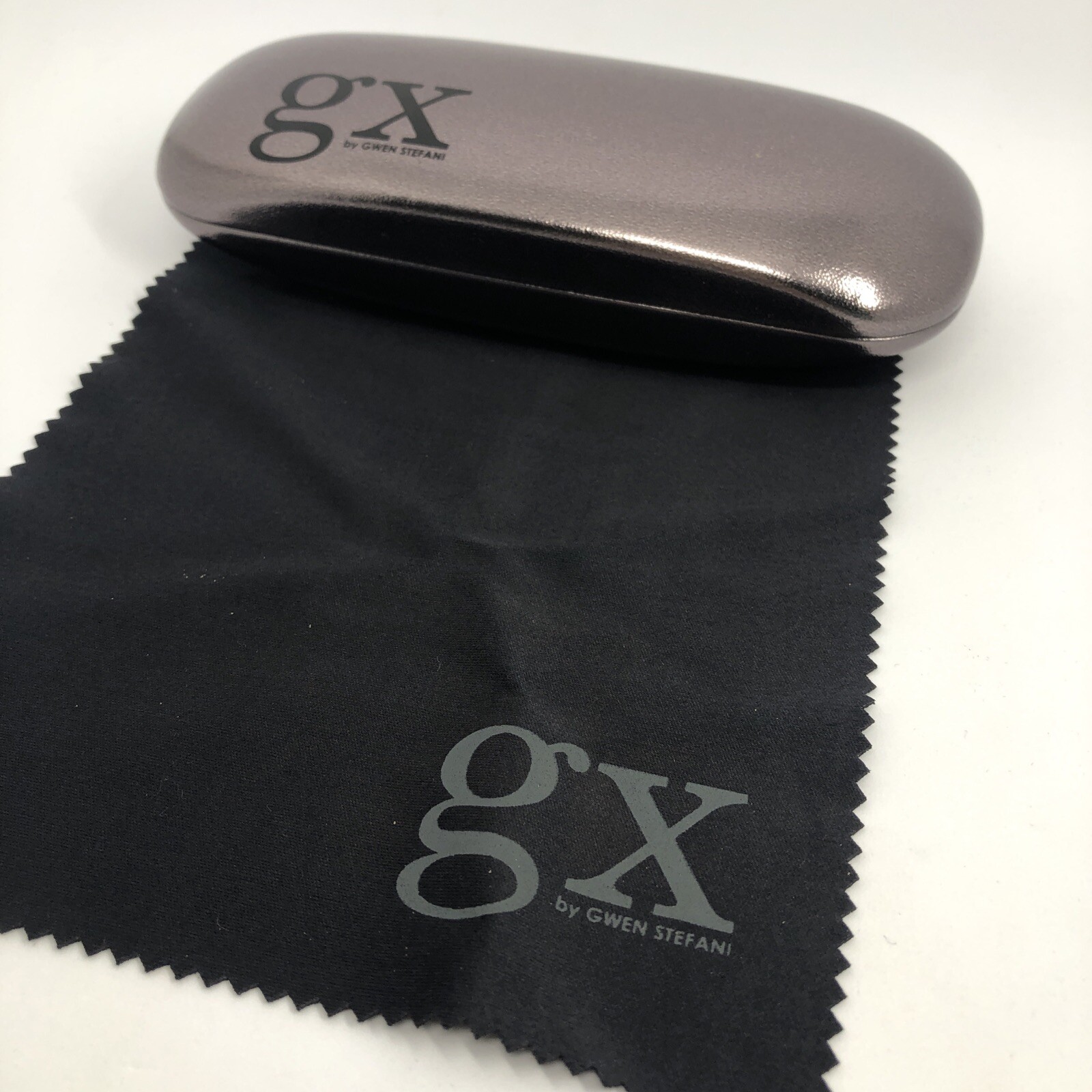 NEW GX by Gwen Stefani Hard Eyeglass Clamshell Case W/ Microfiber Cleaning Cloth