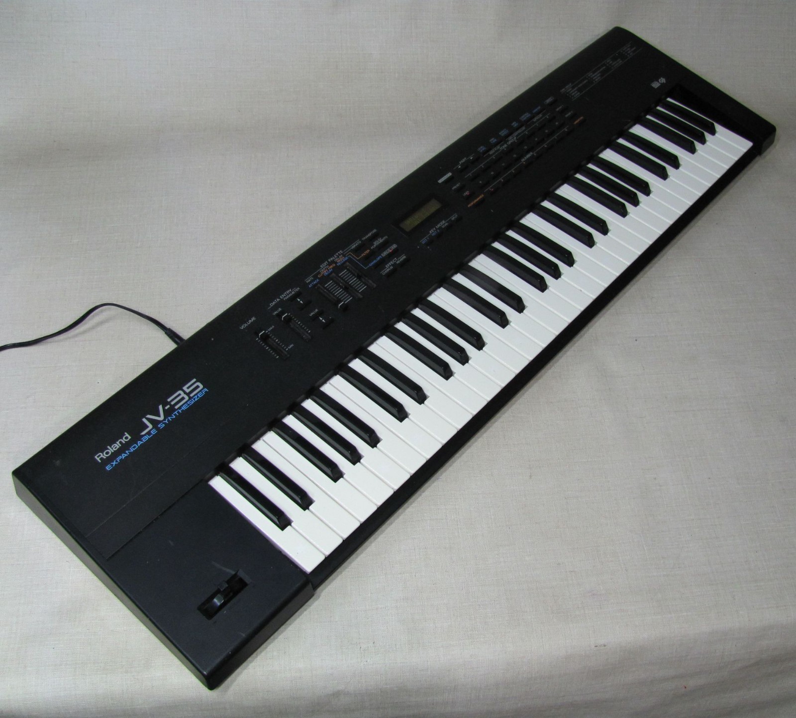 ROLAND JV-35 EXPANDABLE SYNTHESIZER 61KEYS 28 VOICES KEYBOARD MISSING KEY JAPAN