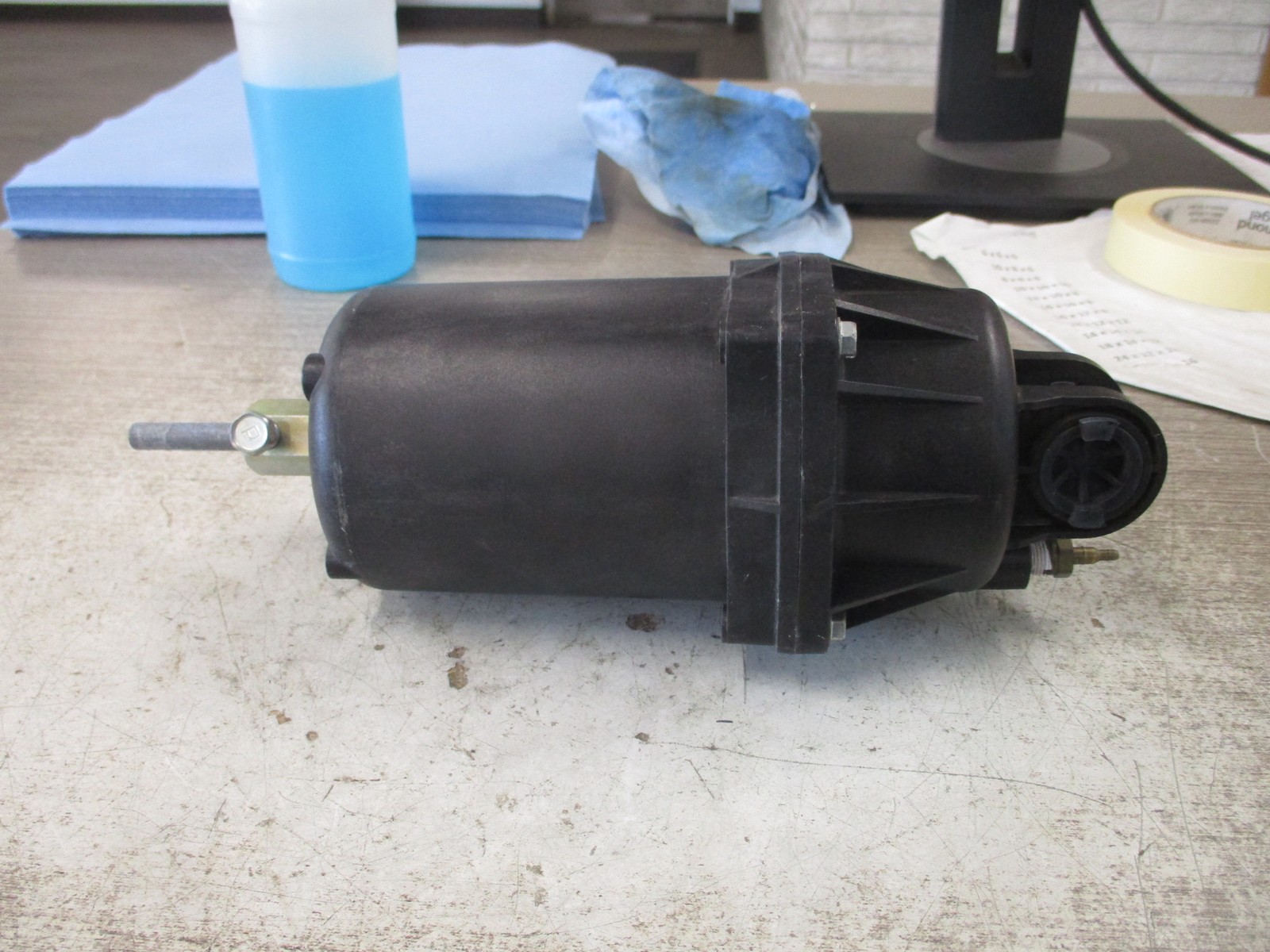 Johnson Controls Damper Actuator D-4073 Spring: 8-13 PSI Used