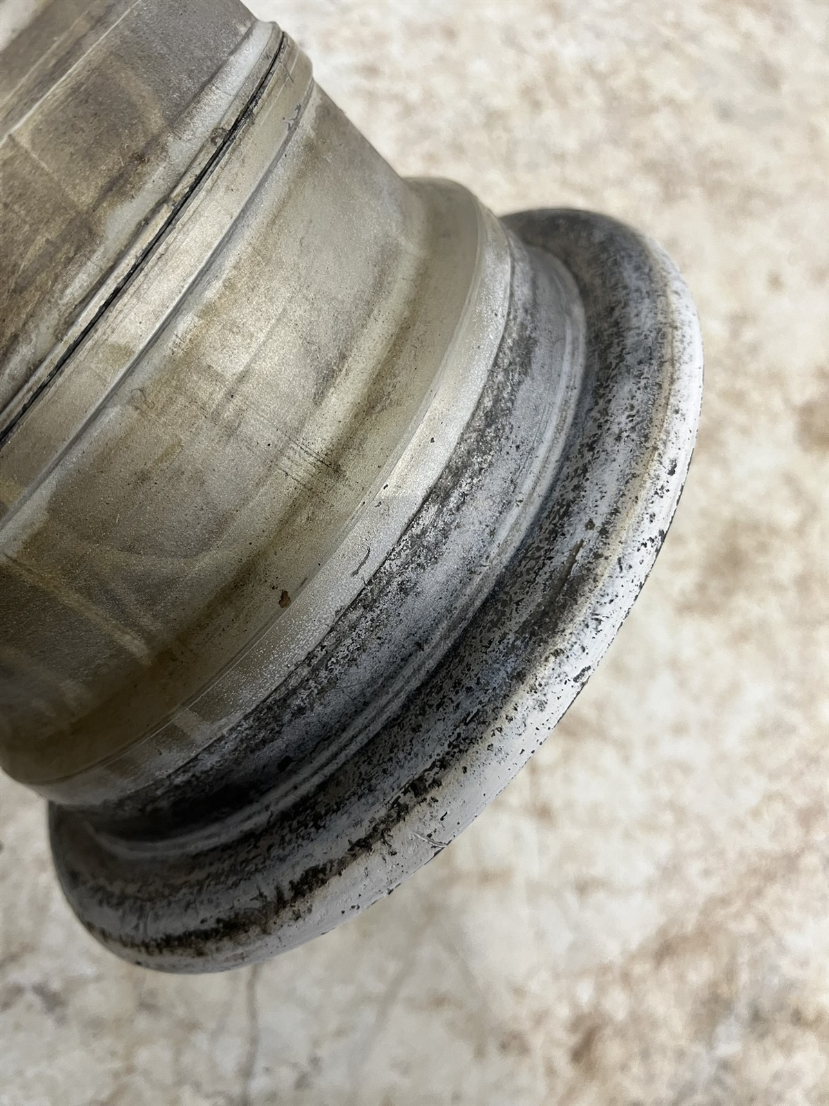 Grumman Yankee AA-1 Cleveland 40-86A 600 6.00 x 6 Main wheel rim hub 162-02700