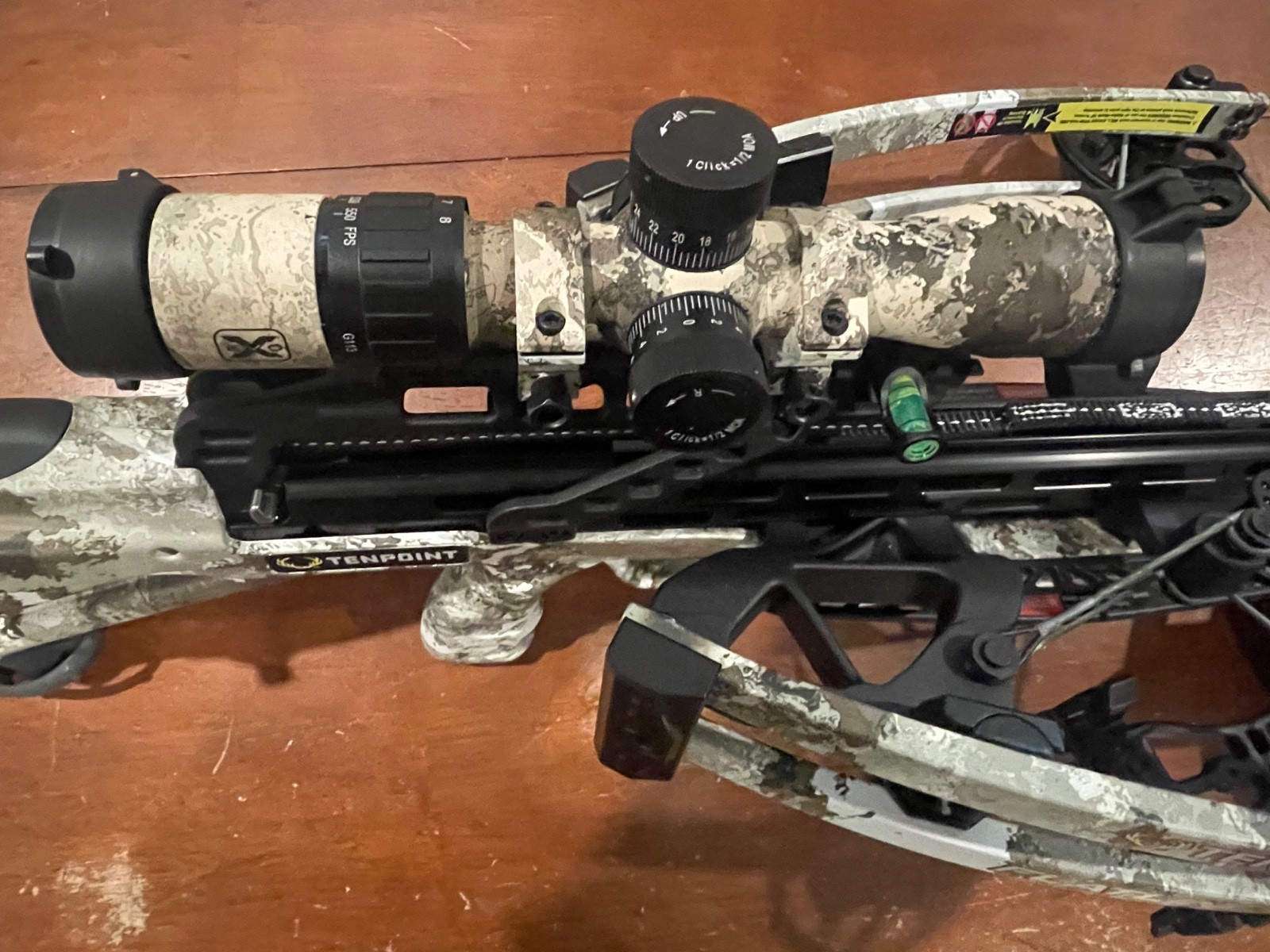 10 Point 460 Flatline compact crossbow with 6 bolts and case. Never fired.