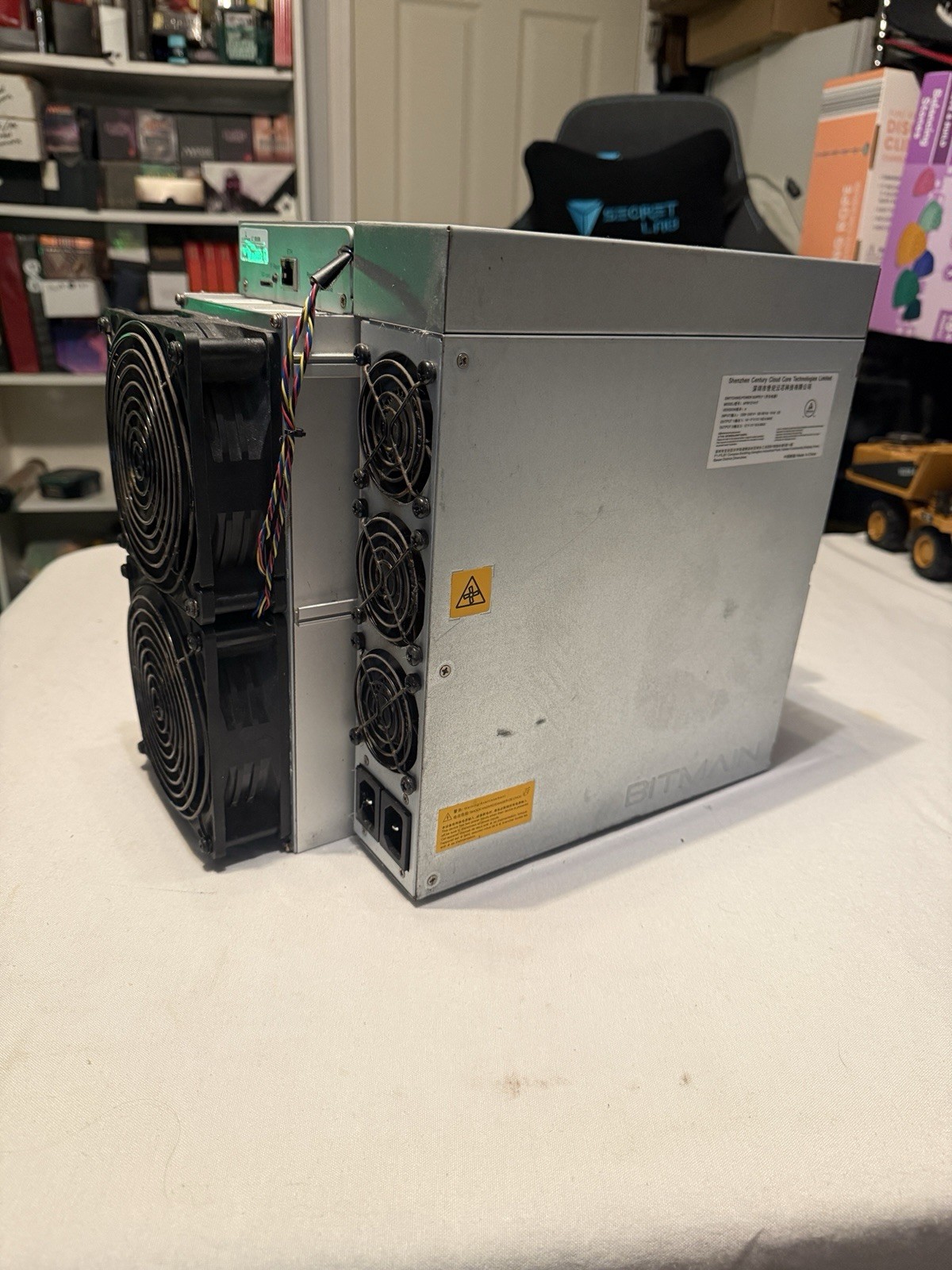Bitmain Antminer L7 9050MH/s Used With Original Box And Paperwork