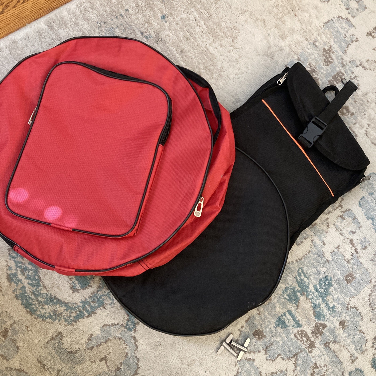 Practice Drum Pad 2 Bags Backpack 12 Inch & Snare Bag Red NICE + 2 drum keys