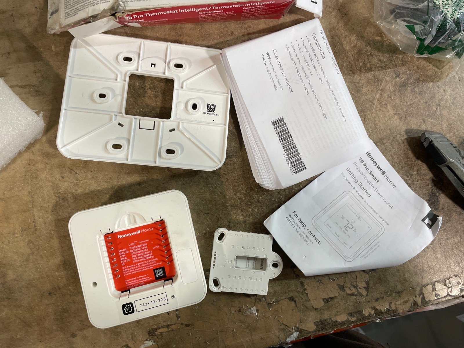 Honeywell Home TH6220WF2006 T6 Pro Smart Thermostat